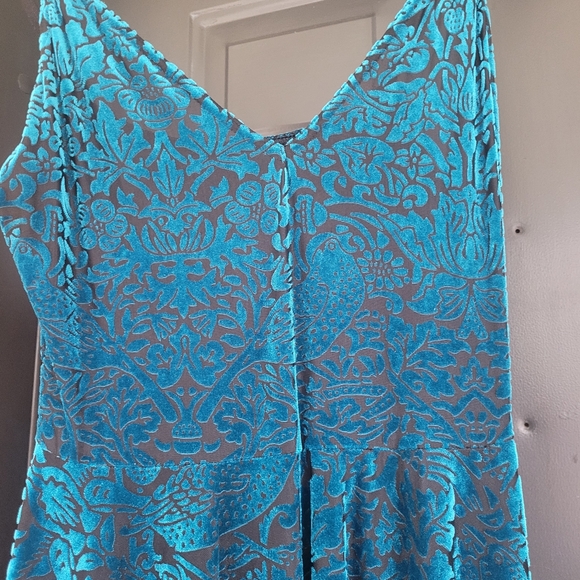 Blackmilk Teal Velvet Lace Asymmetrical Dress - Picture 4 of 7